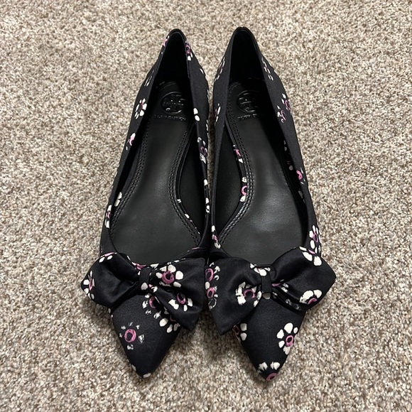 Tory Burch Rosalind Ballet Flat Printed Satin - Picture 4 of 6